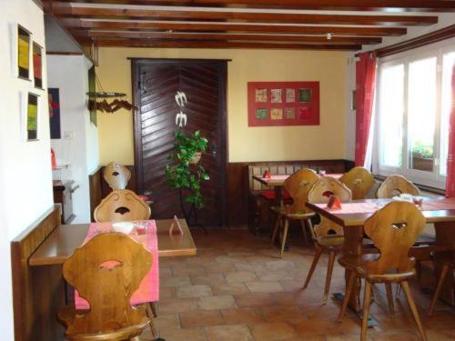 Hotel Restaurant Le Chalet Cortaillod Esterno foto