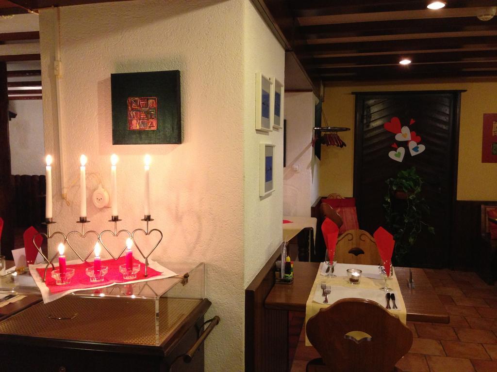 Hotel Restaurant Le Chalet Cortaillod Esterno foto