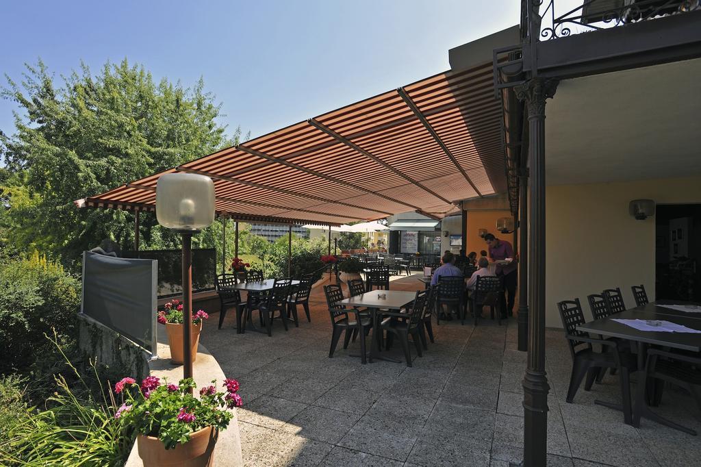 Hotel Restaurant Le Chalet Cortaillod Esterno foto