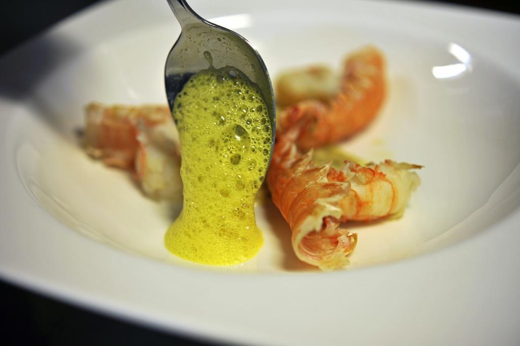 Hotel Restaurant Le Chalet Cortaillod Esterno foto