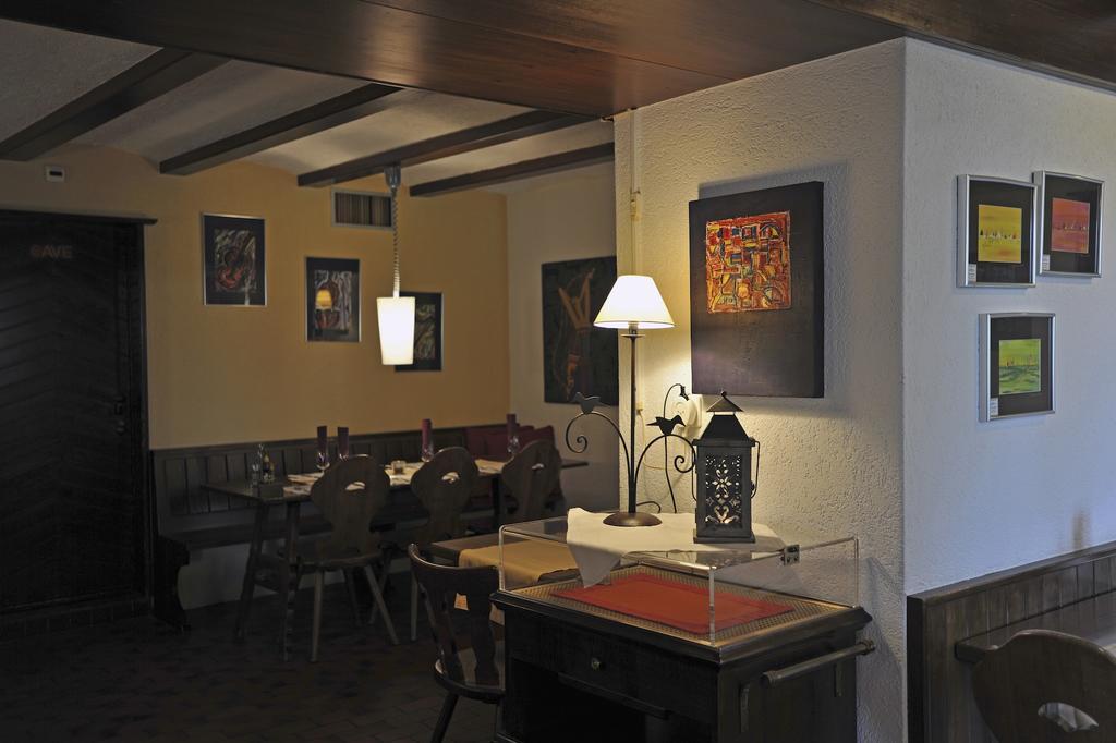 Hotel Restaurant Le Chalet Cortaillod Esterno foto